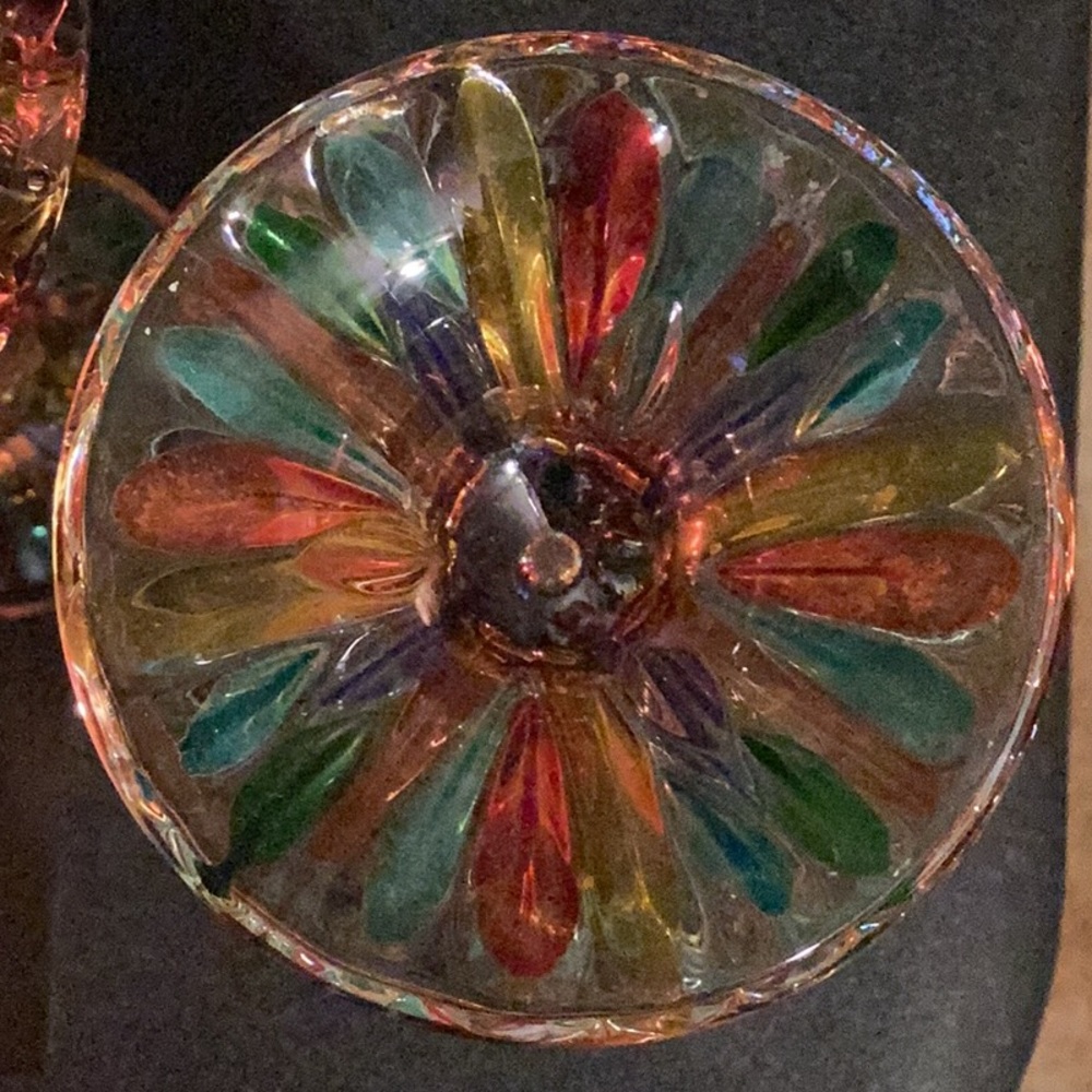 Gorgeous hand painted made in Italy find crystal candleholders/flower vases 🌈